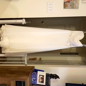 Alyce Paris wedding dress